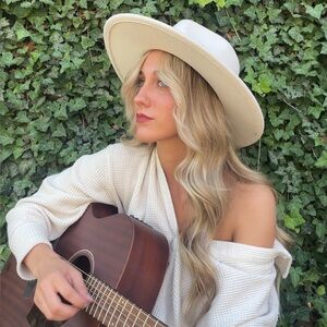 Meet your Posher, Keri